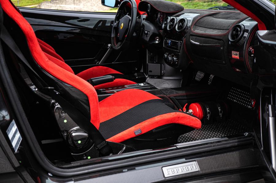 Интерьер Ferrari 430 Scuderia 2009 года  (NA) (фото 66 из 87)